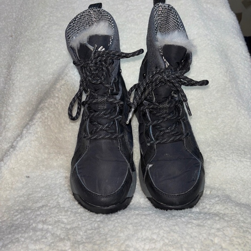 Columbia‎ Omni-Heat Winter Boots Womens 8 Black Grey Faux Fur Quilted Lace Up